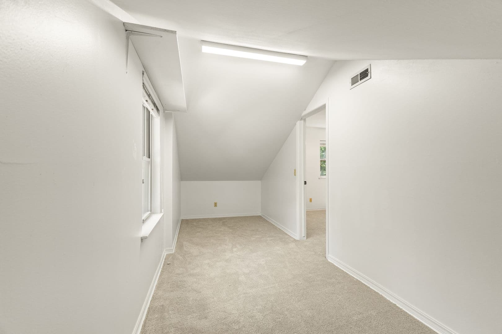 Fayetteville House: 2825 E Inwood Lane