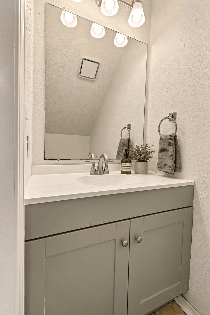 Fayetteville Apartment: 653-1035 N Betty Jo Dr