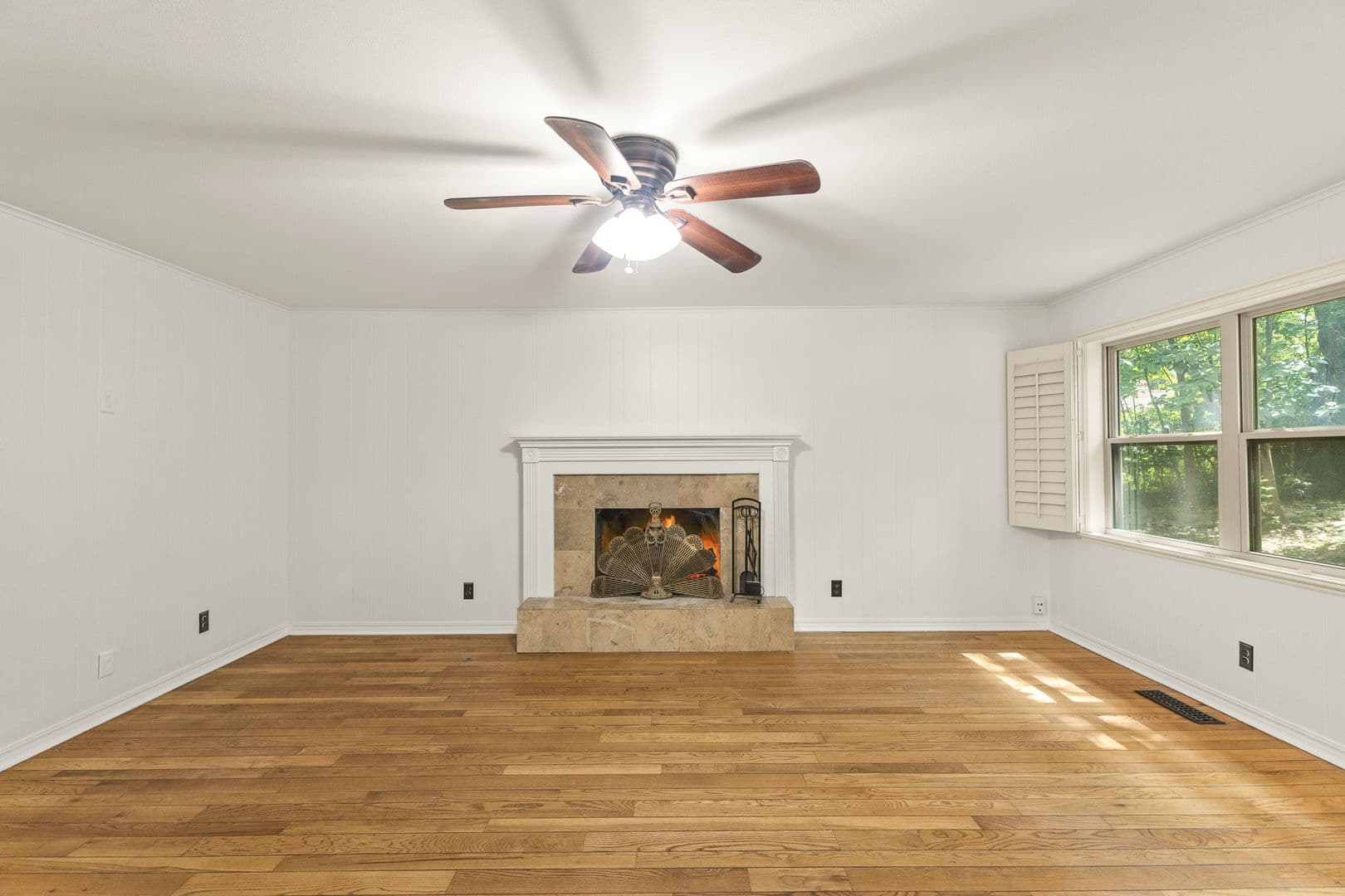 Fayetteville House: 2825 E Inwood Lane