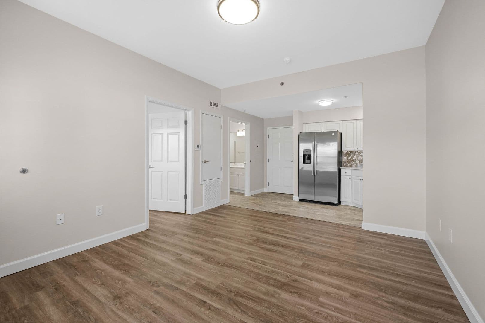 Holiday Island Apartment: 5 Park Drive