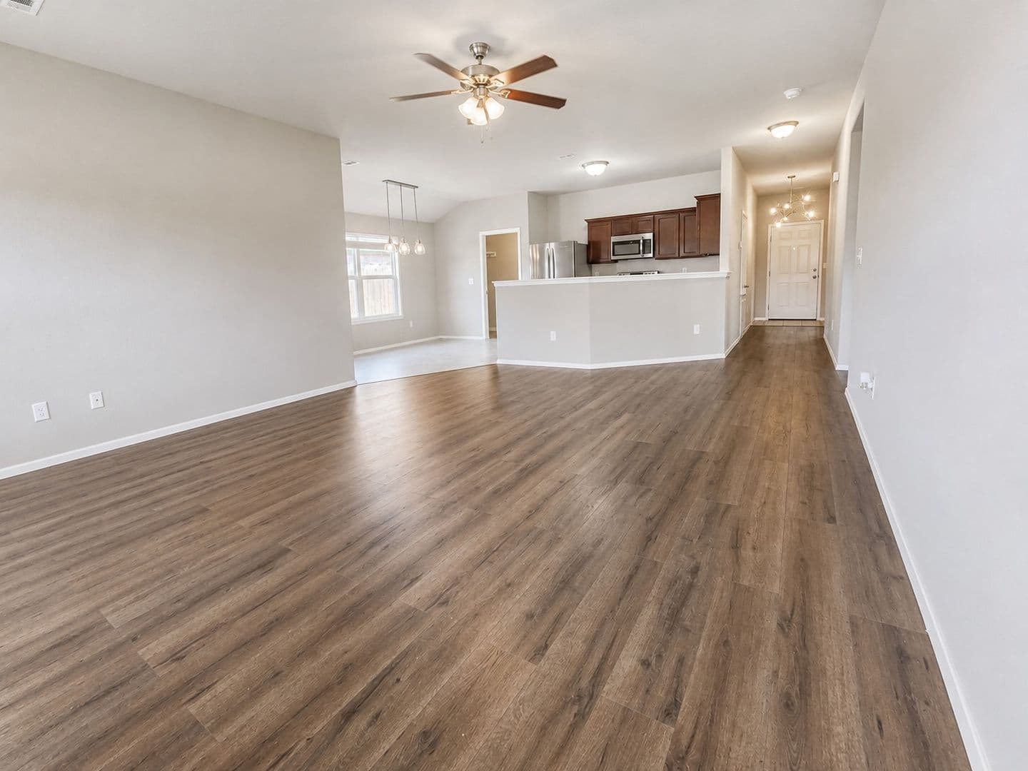Bentonville House: 4404 SW Comstock Ave
