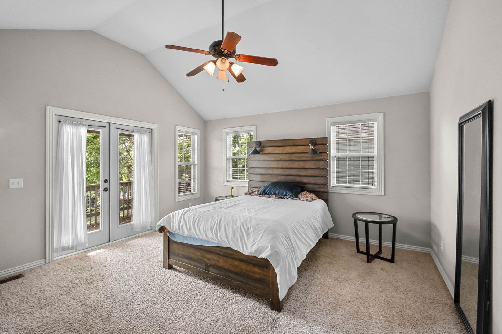 Fayetteville House: 563 North Tennyson Lane