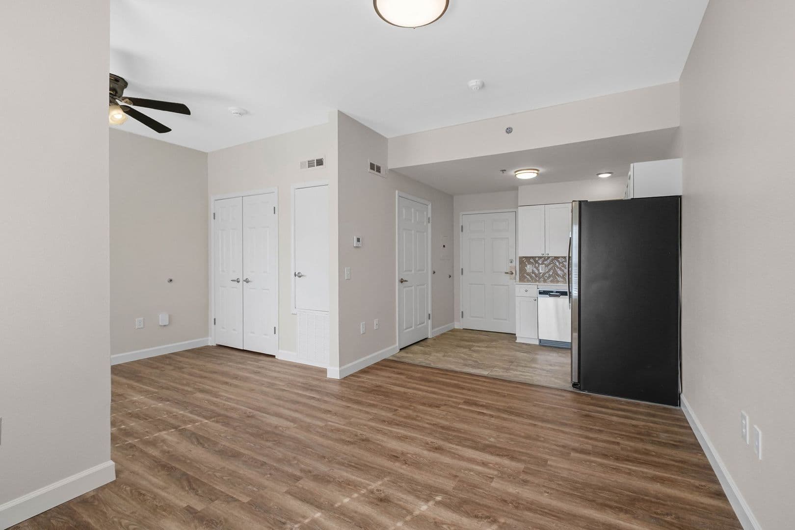 Holiday Island Apartment: 5 Park Drive