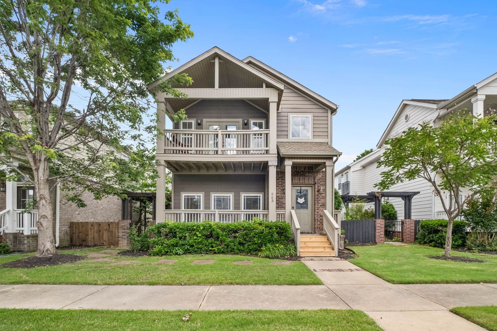Fayetteville House: 563 North Tennyson Lane