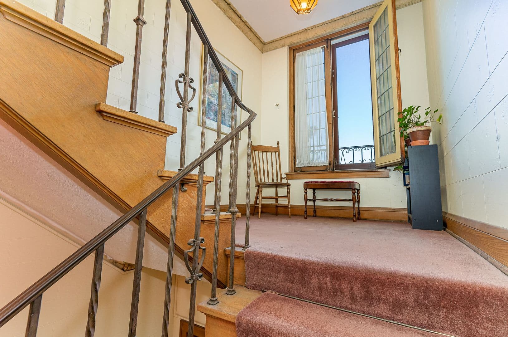 Minneapolis Apartment: 2719 Park Ave