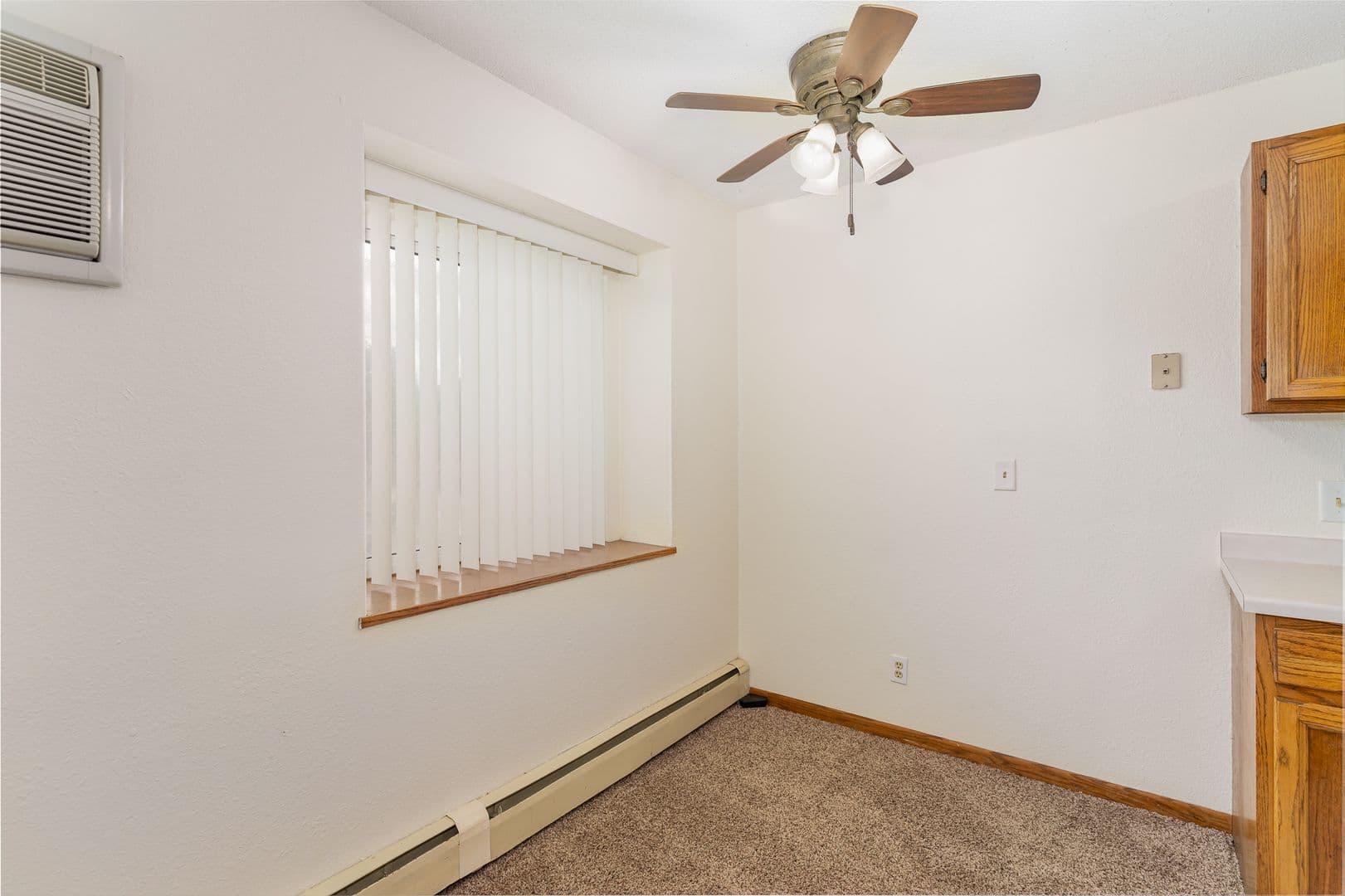 St. Paul Apartment: 1011 Westminister Ave