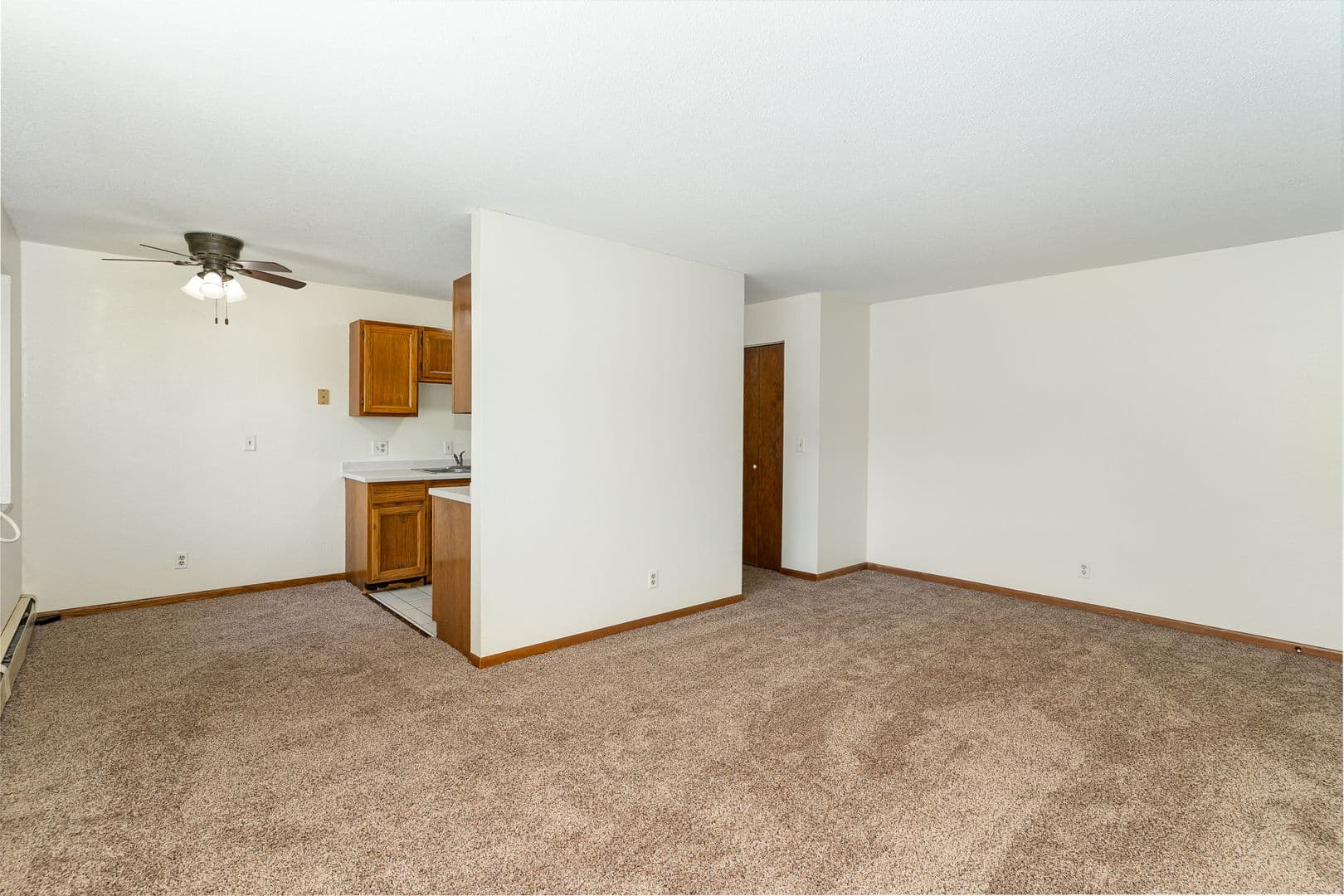 St. Paul Apartment: 1011 Westminister Ave