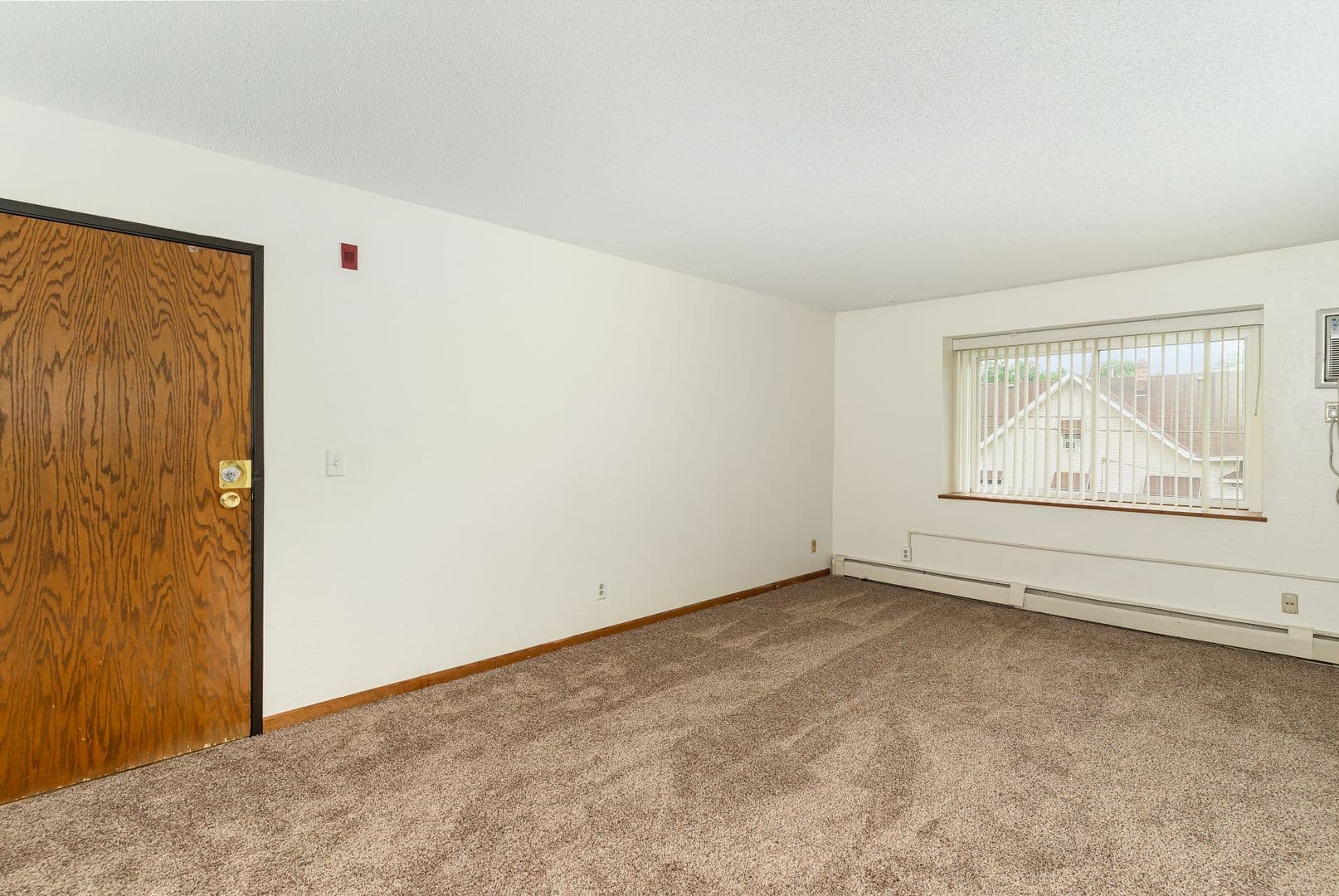 St. Paul Apartment: 1011 Westminister Ave