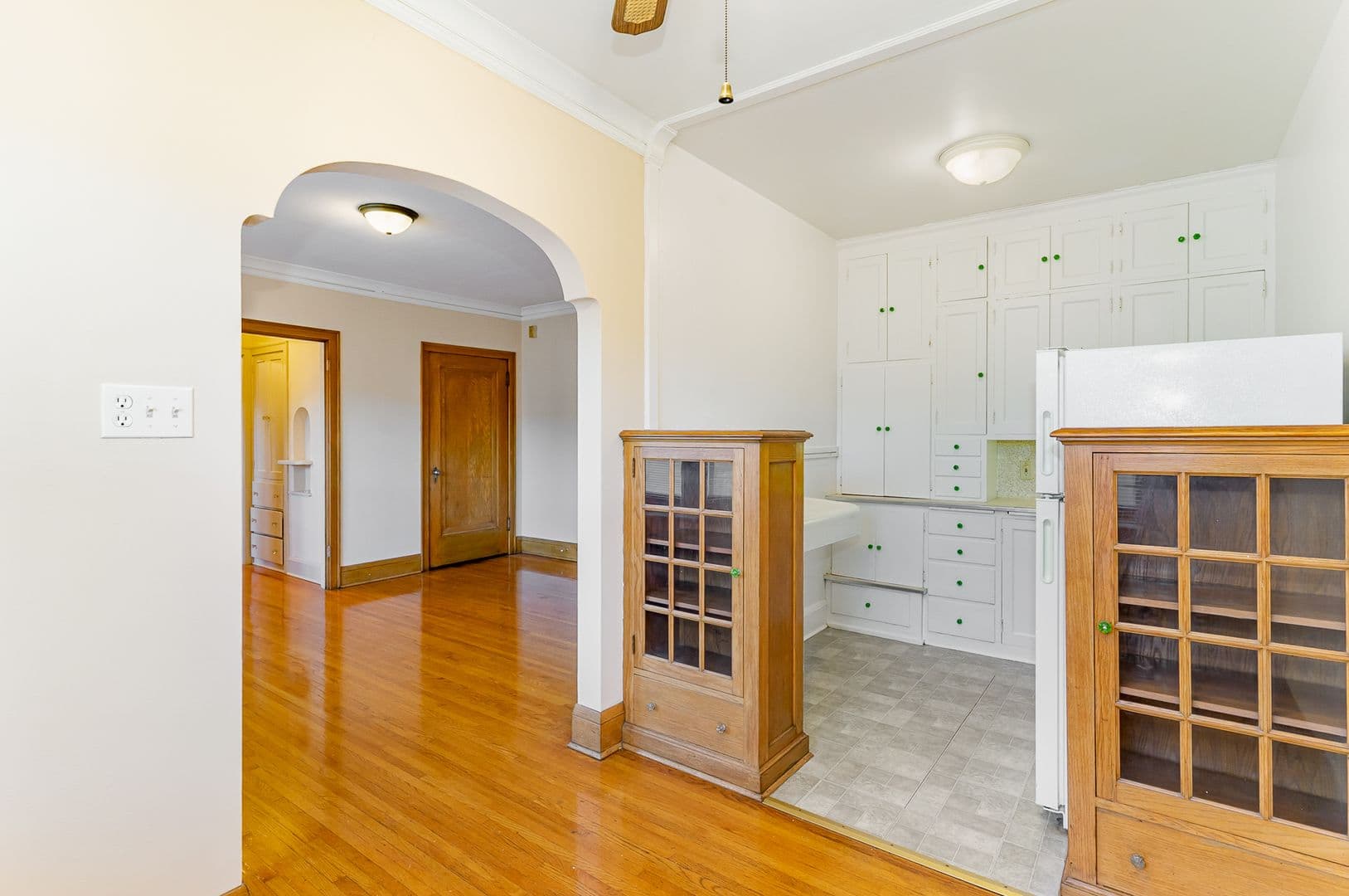 Minneapolis Apartment: 2719 Park Ave