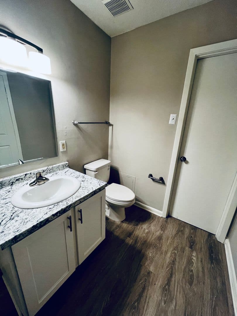 Fayetteville Apartment: Blanton Road