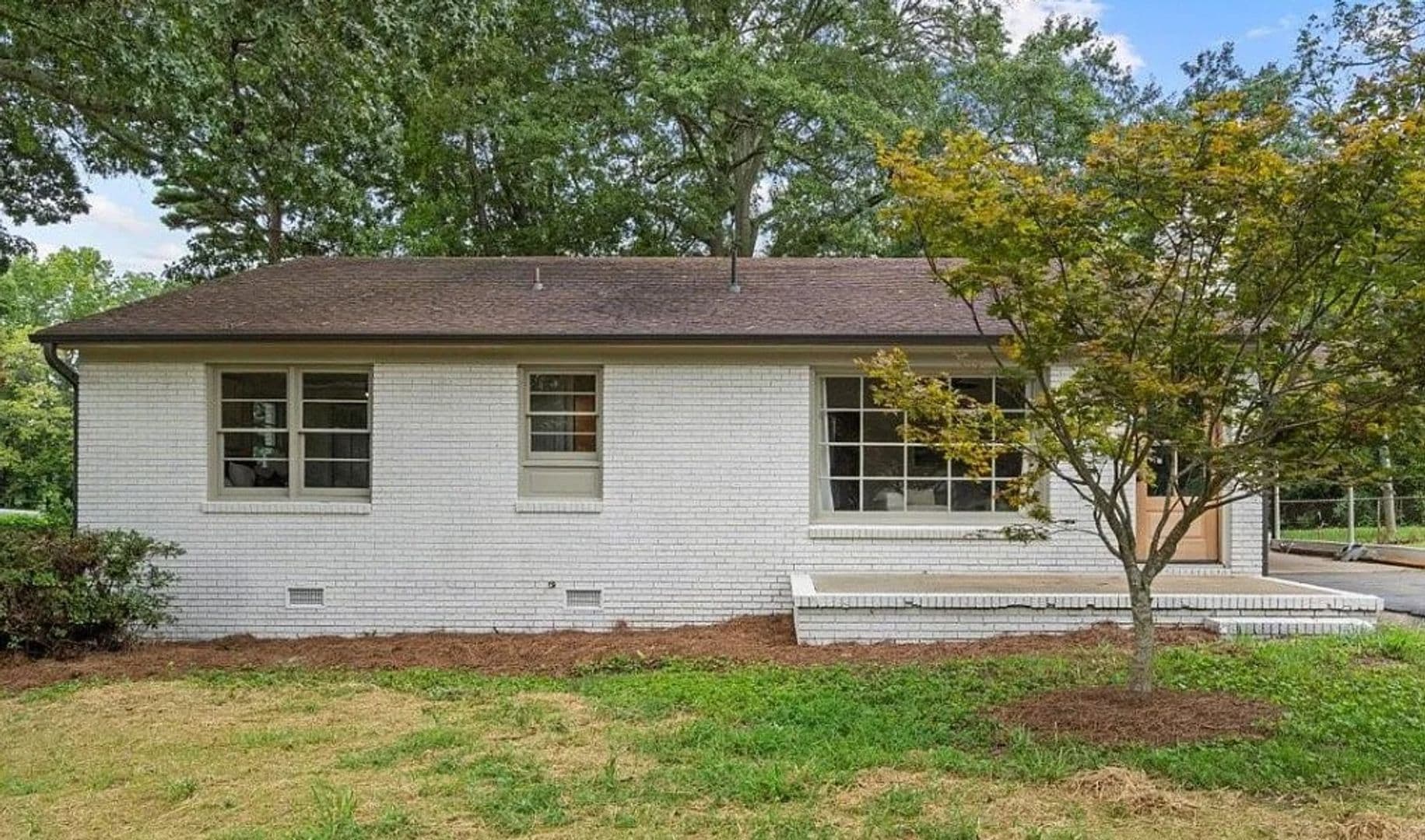Belmont House: 201 Browntown Rd