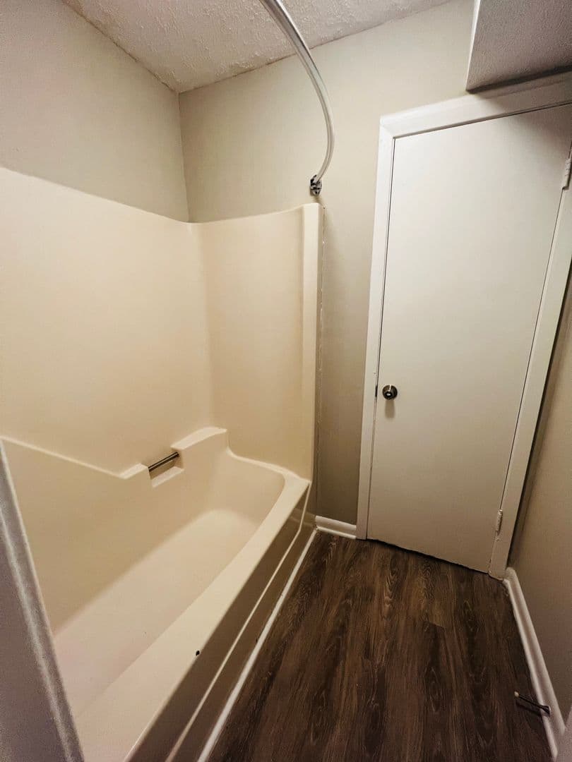 Fayetteville Apartment: Blanton Road