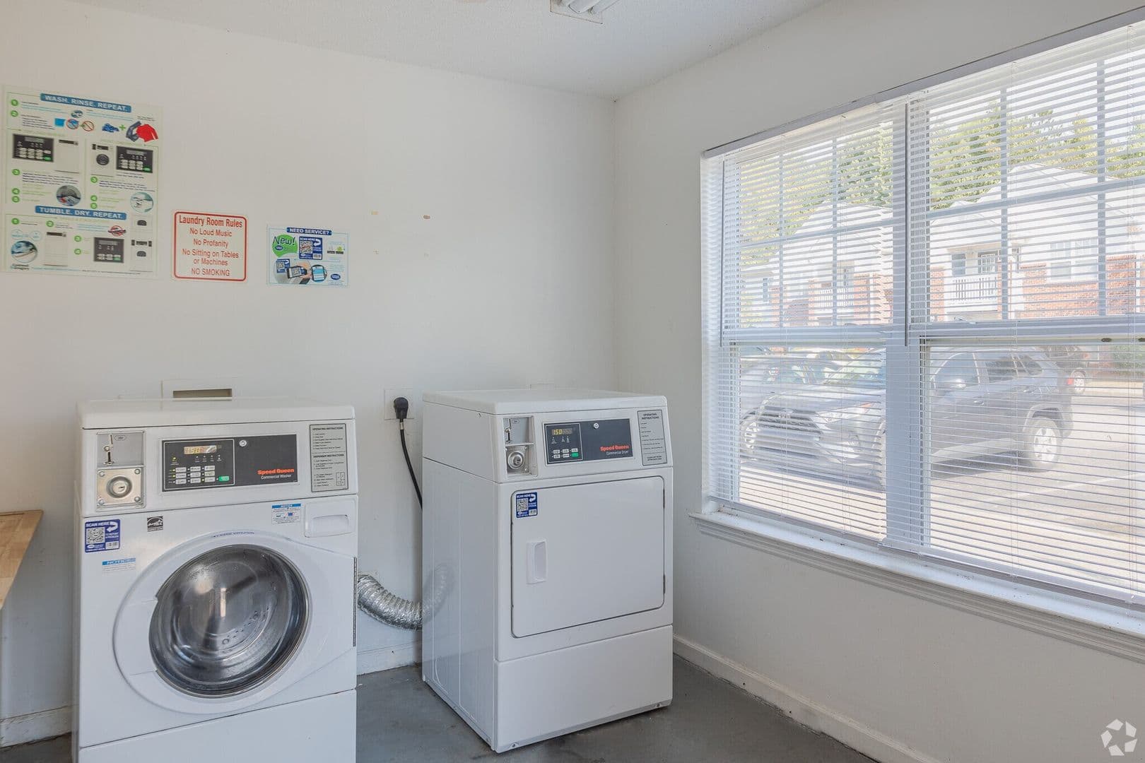 Summerville Apartment: 246 Pidgeon Bay Rd