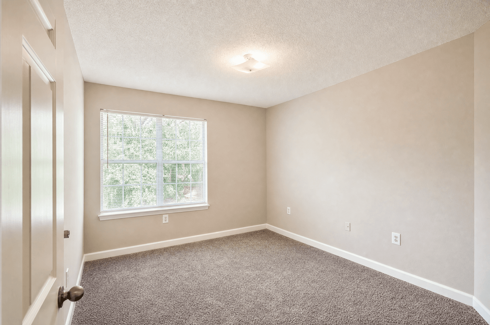 Gaffney Apartment: 112 Martin Lane