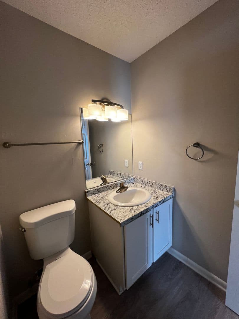 Fayetteville Apartment: Blanton Road