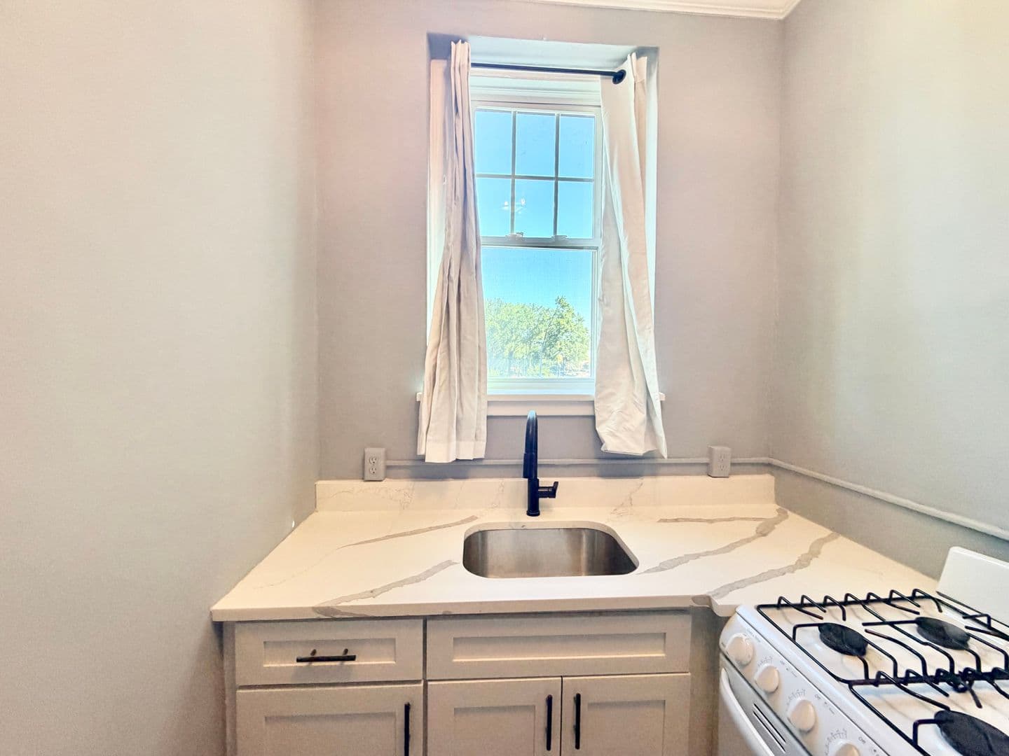 Charlotte Apartment: 508 N. Tryon Street - 218