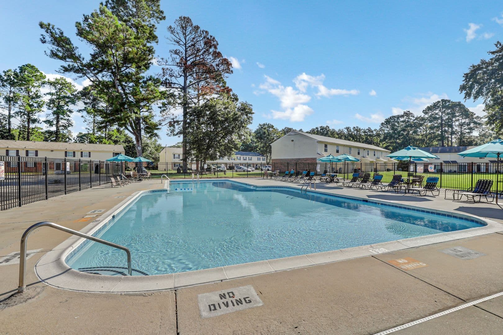 Jacksonville Apartment: 301 Village Drive
