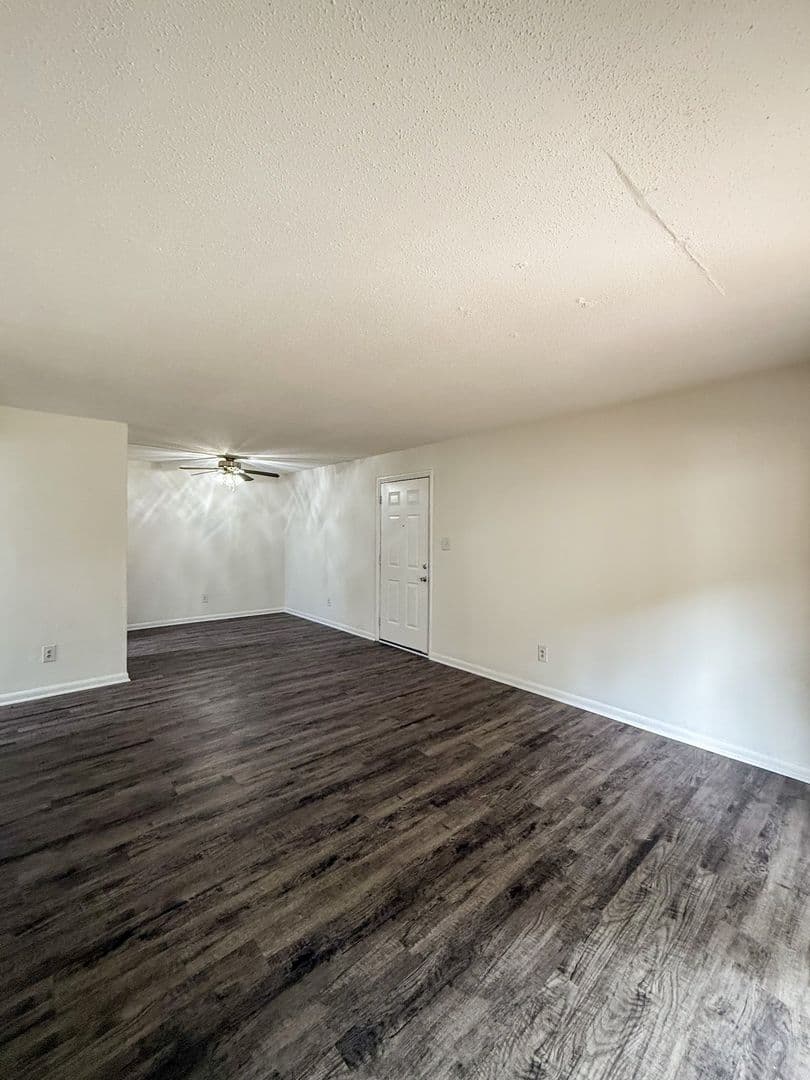 Jacksonville Apartment: 301 Village Drive
