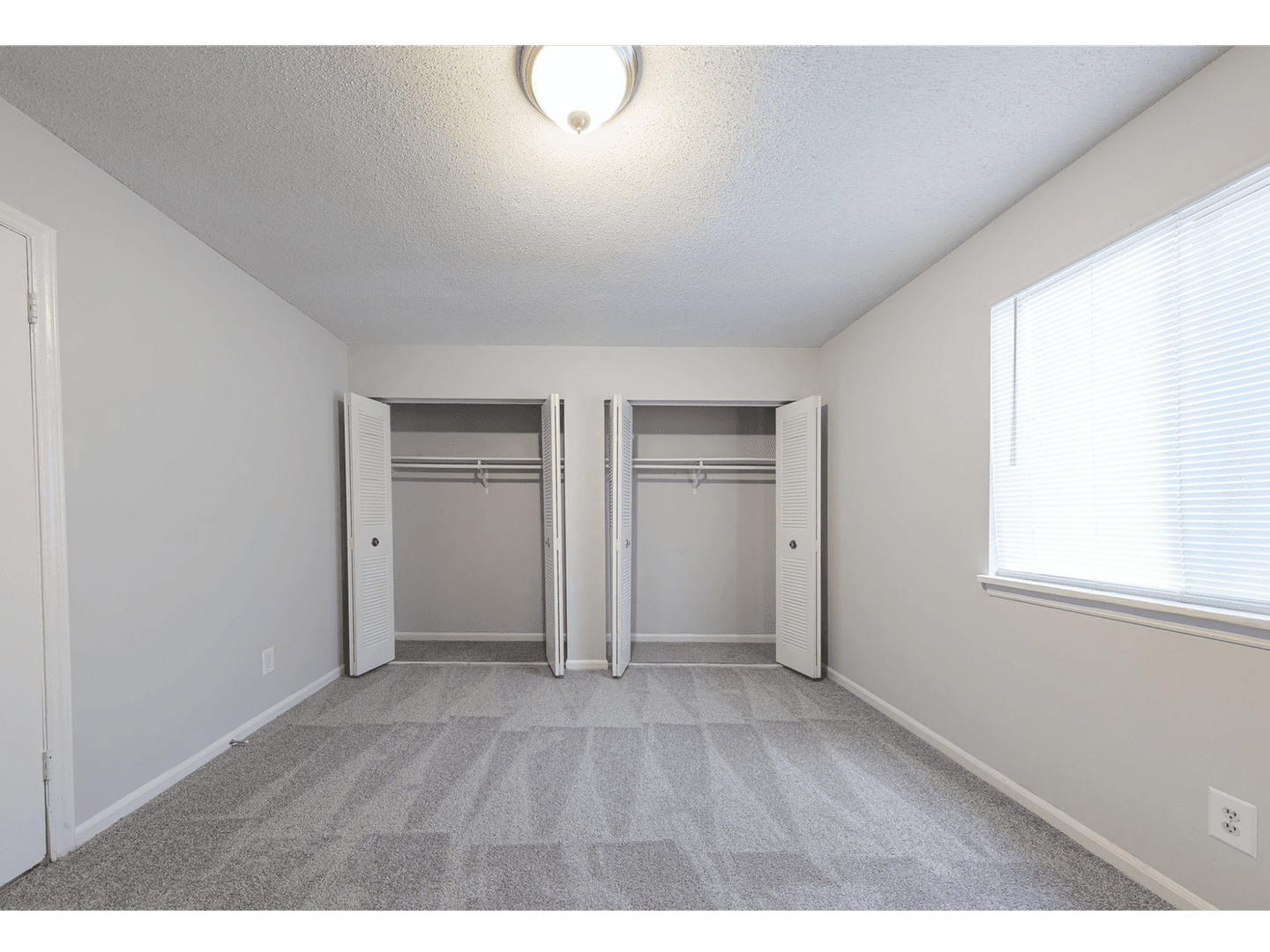 Jacksonville Apartment: 301 Village Drive