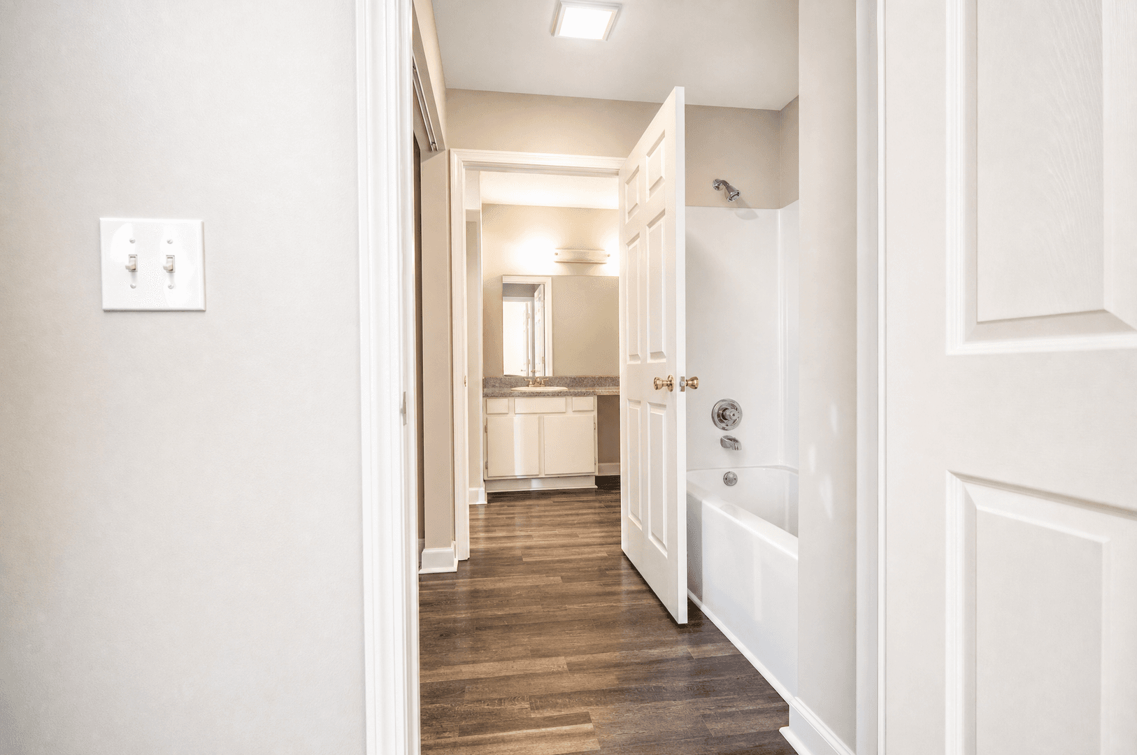 Gaffney Apartment: 112 Martin Lane