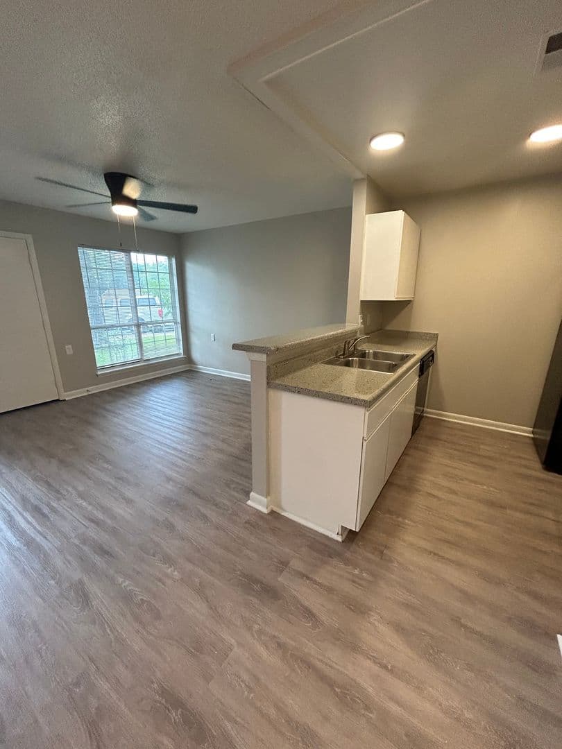 Fayetteville Apartment: 1033 Appamattox Ct