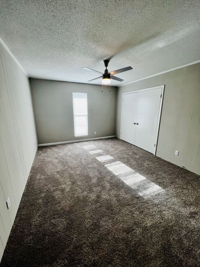 Fayetteville Apartment: Blanton Road
