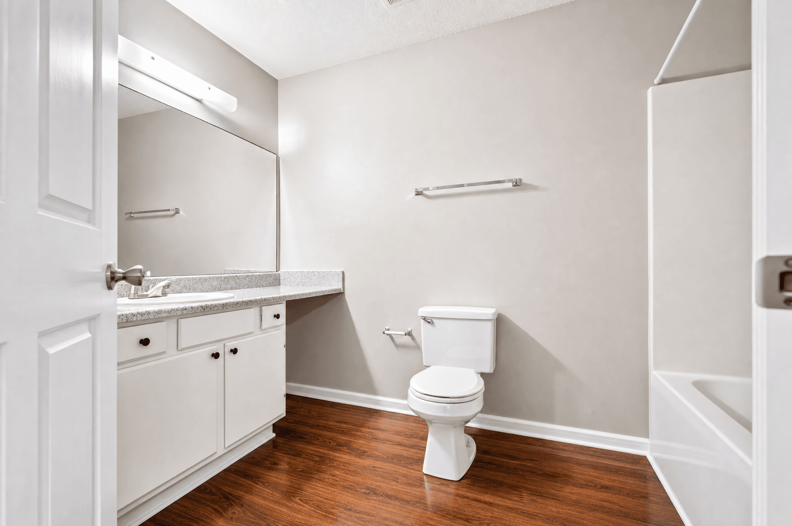 Gaffney Apartment: 112 Martin Lane