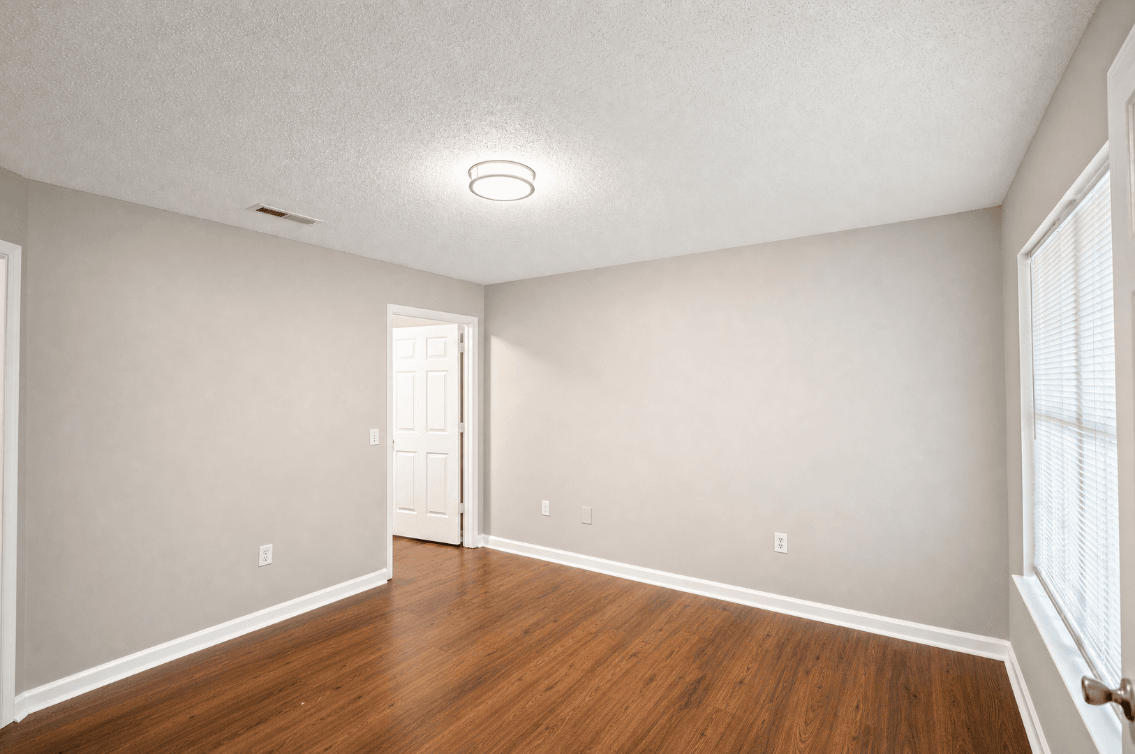 Gaffney Apartment: 112 Martin Lane