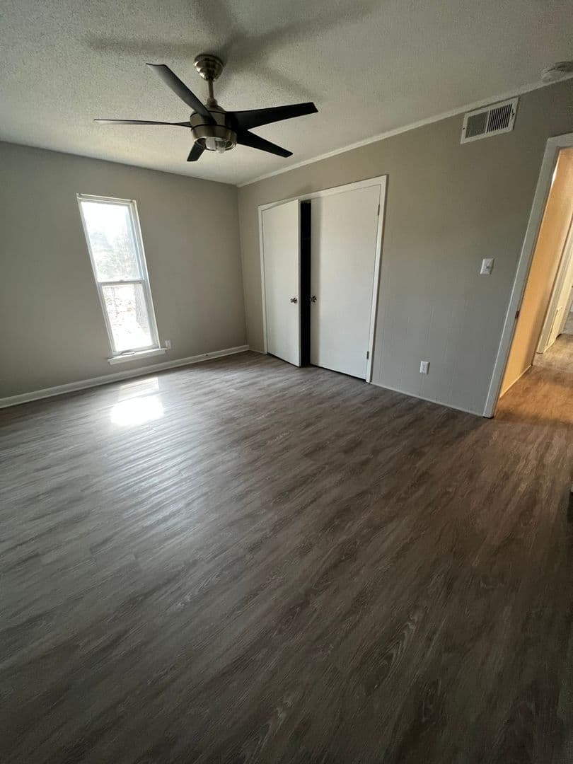 Fayetteville Apartment: Blanton Road