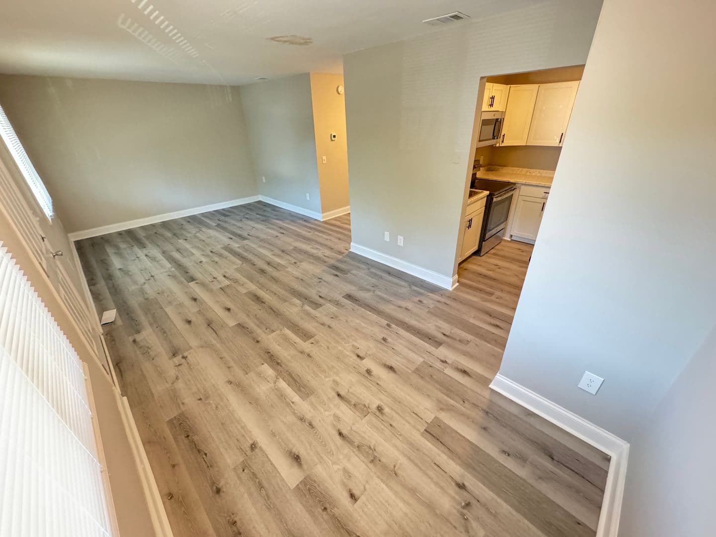 Concord Apartment: Tribune Avenue