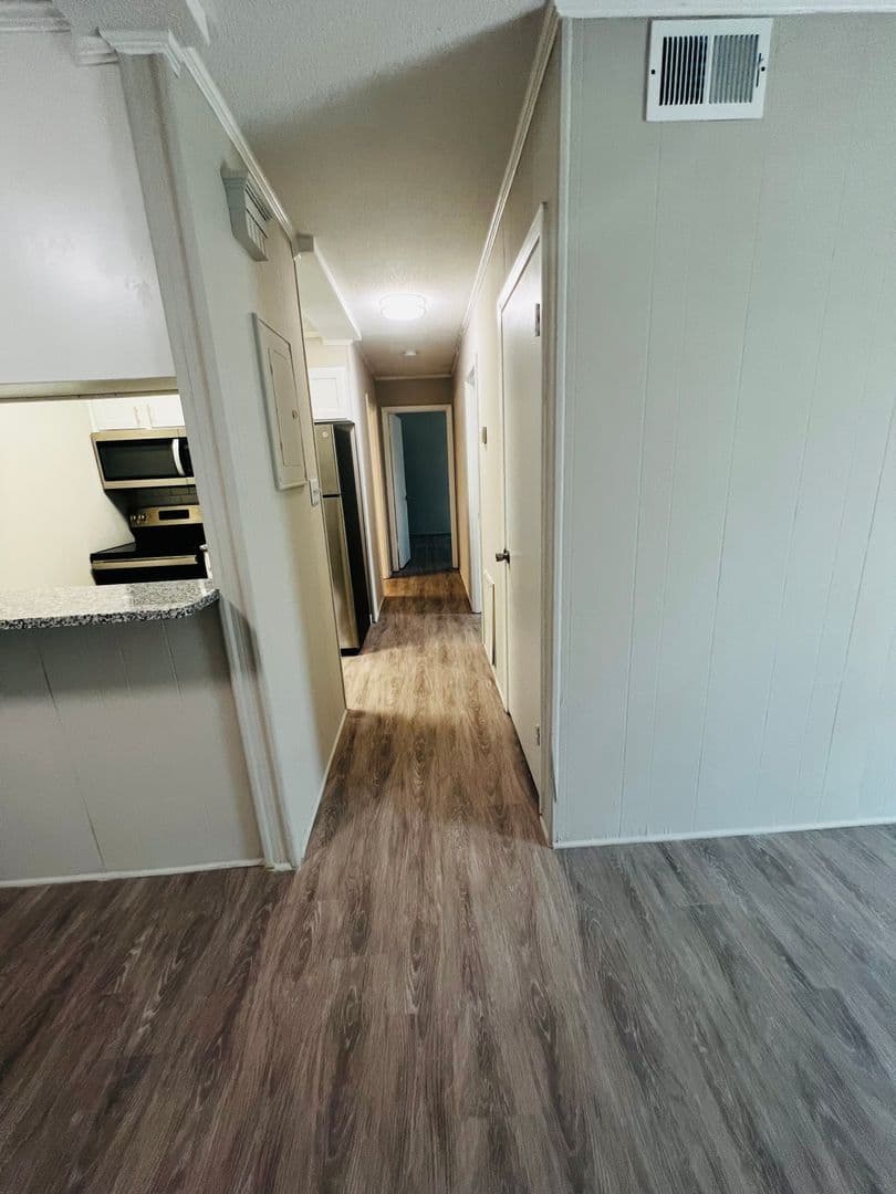 Fayetteville Apartment: Blanton Road