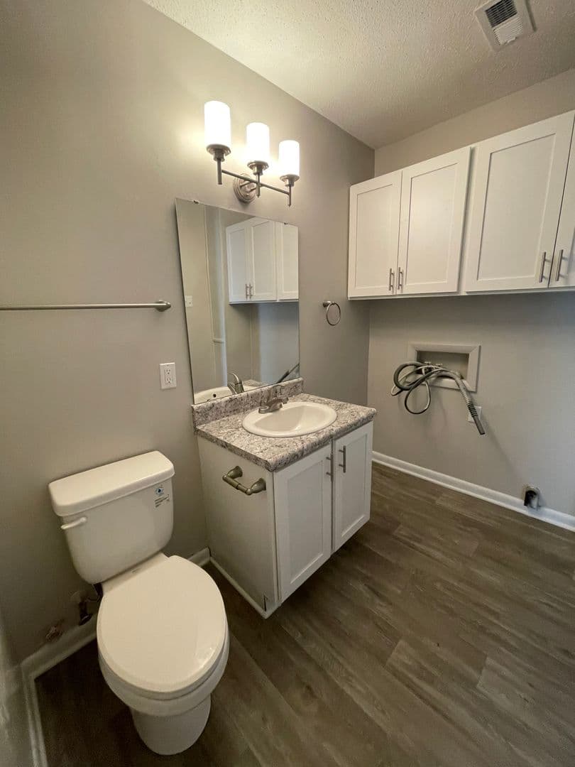 Fayetteville Apartment: Blanton Road