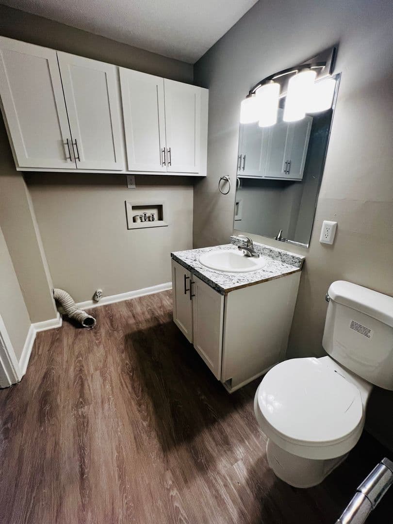 Fayetteville Apartment: Blanton Road