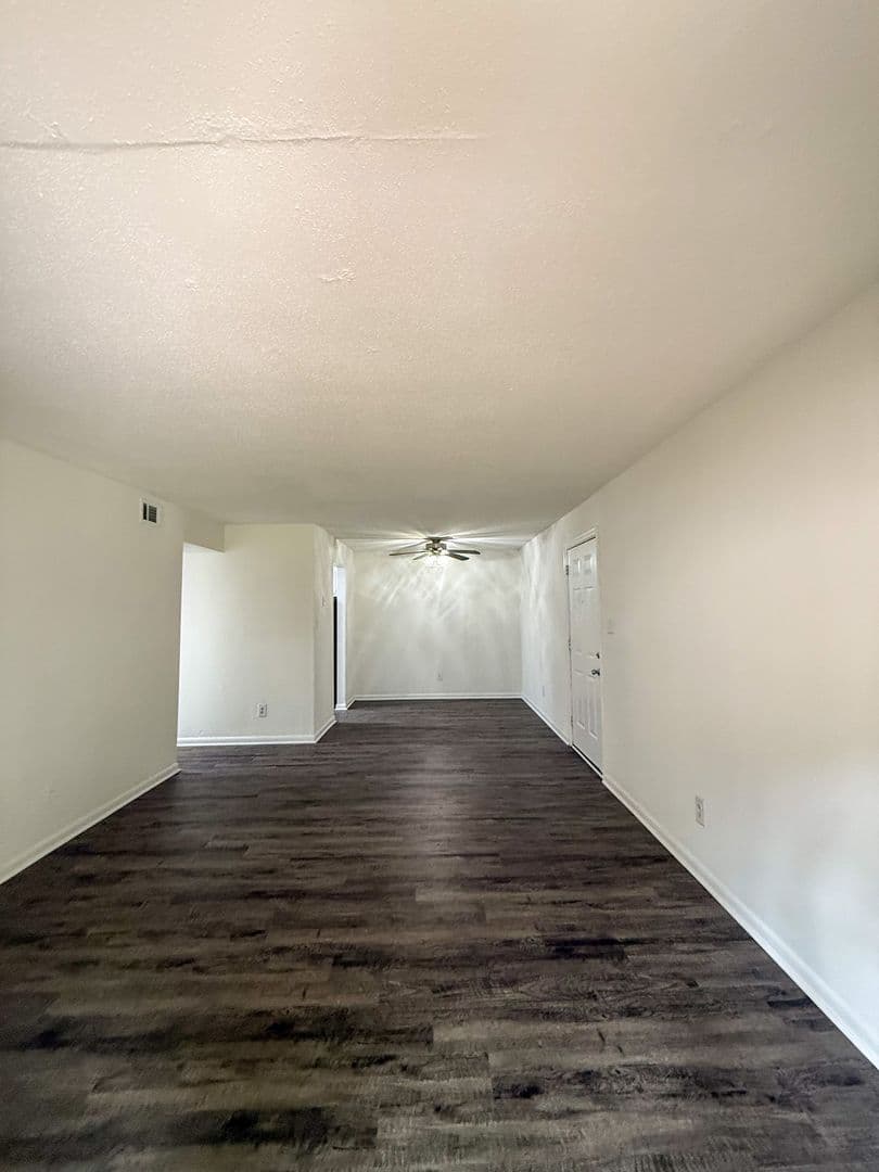 Jacksonville Apartment: 301 Village Drive