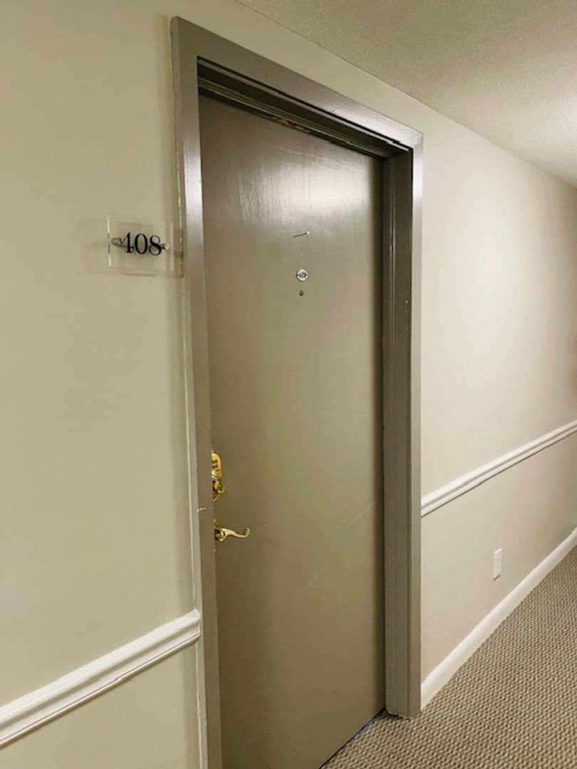 Charlotte Condo: 2503 Roswell Avenue