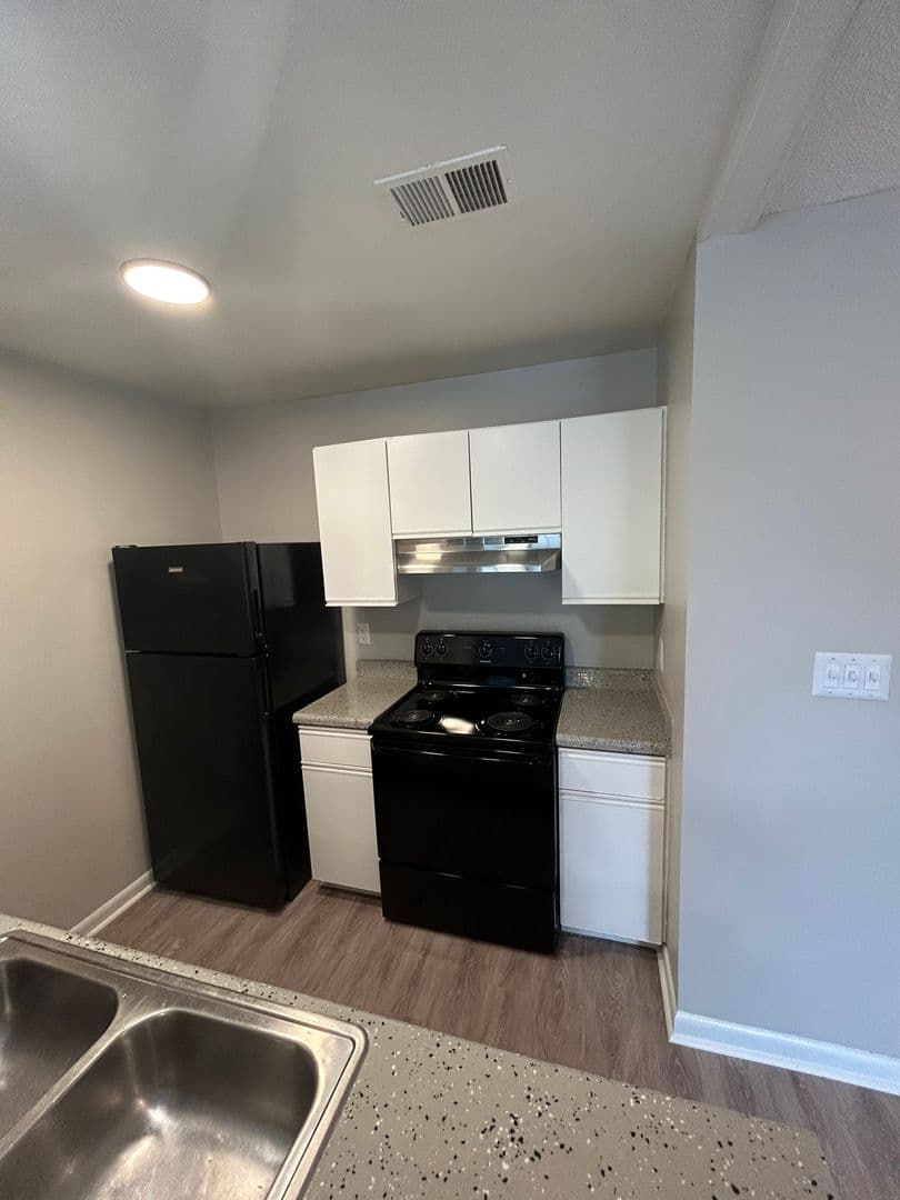 Fayetteville Apartment: 1033 Appamattox Ct