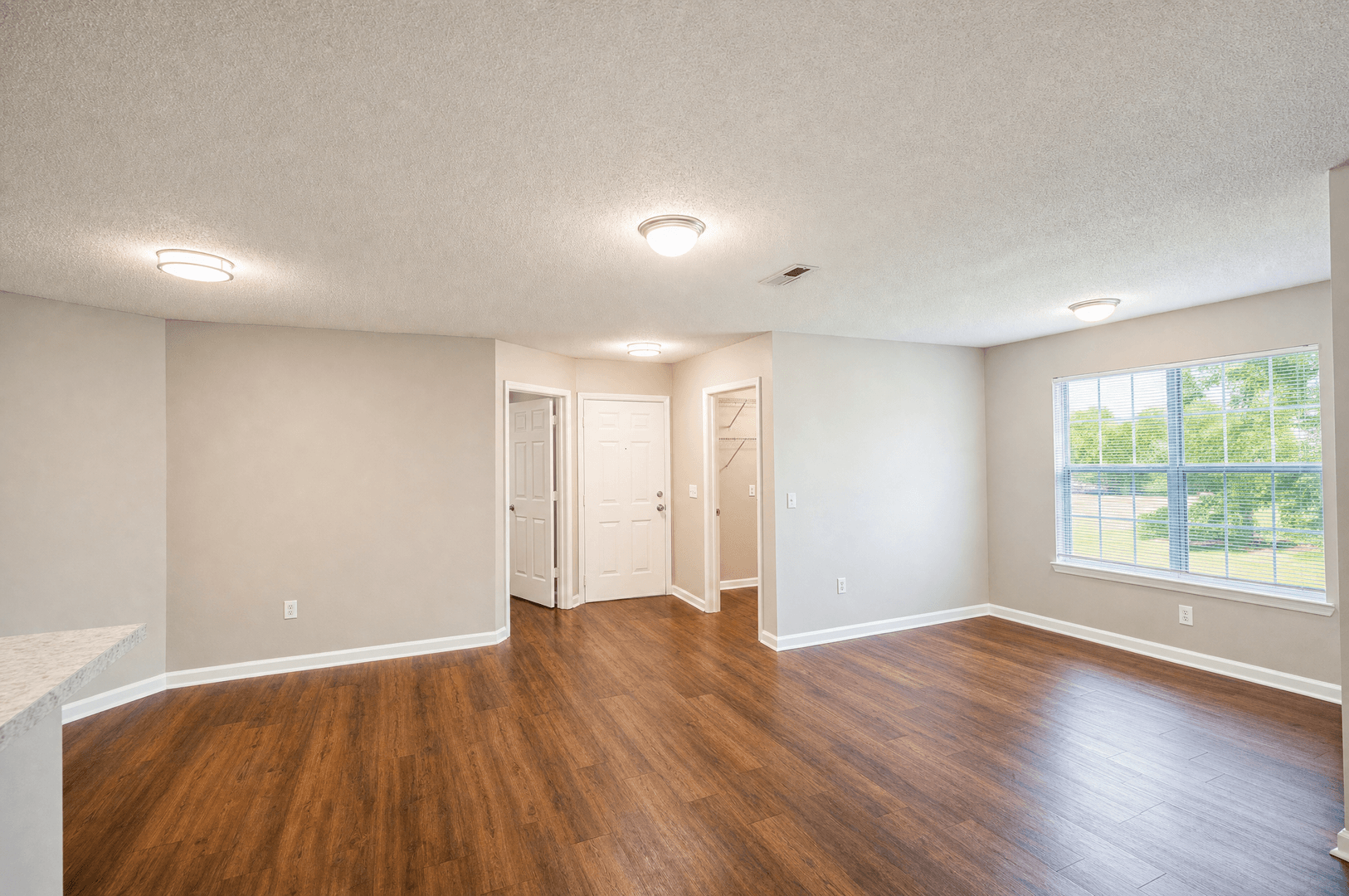 Gaffney Apartment: 112 Martin Lane