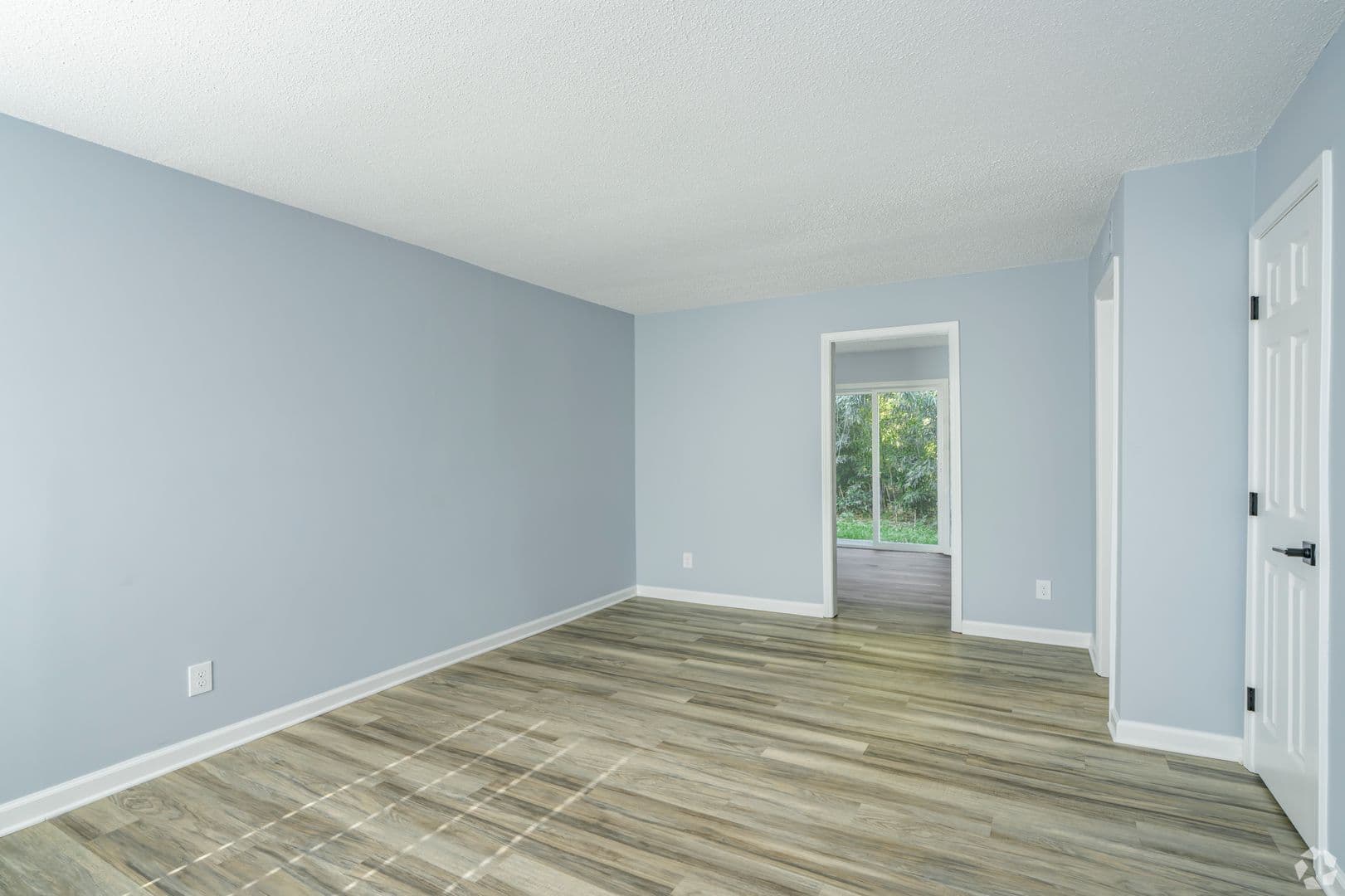 Mount Holly Townhome: 300 E Charlotte Ave