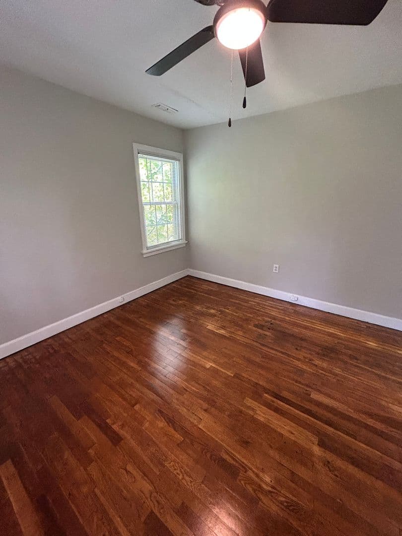 Fayetteville Apartment: 1107 W Rowan St