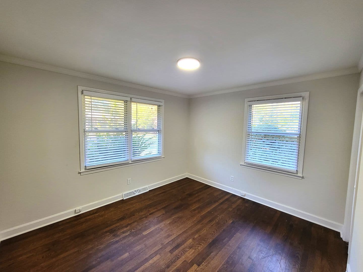 Charlotte House: 620 Wilbrown Circle
