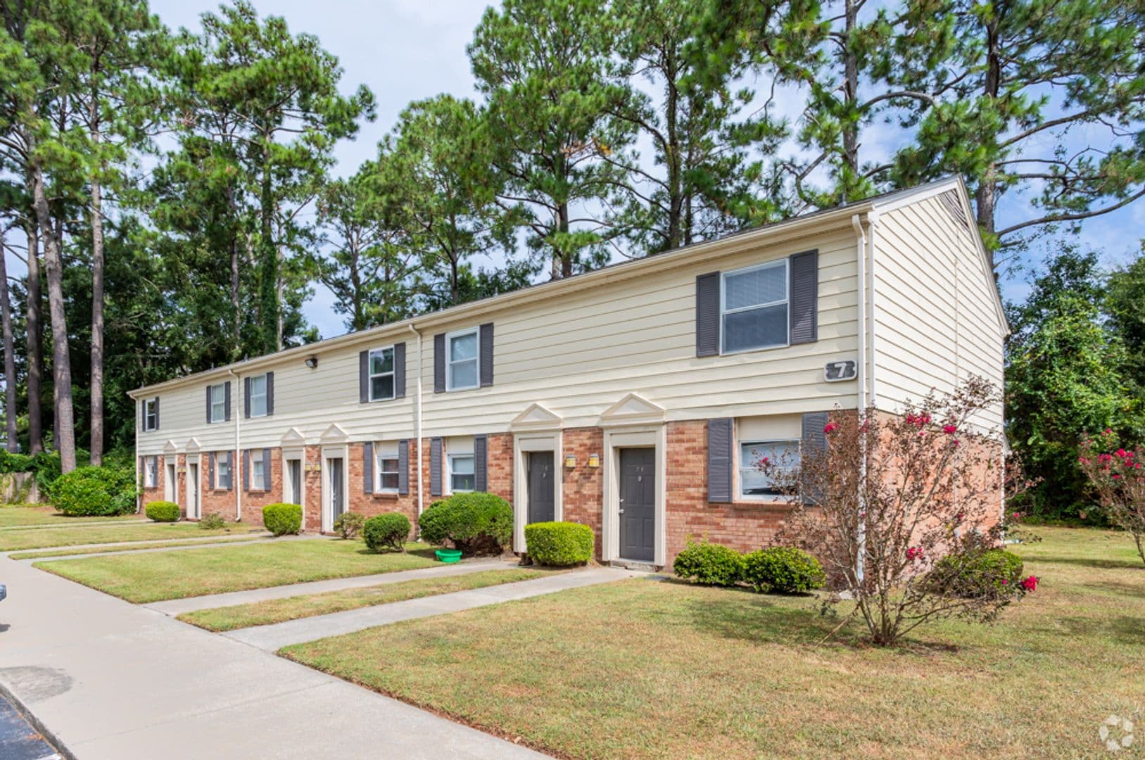 Jacksonville Apartment: 301 Village Drive