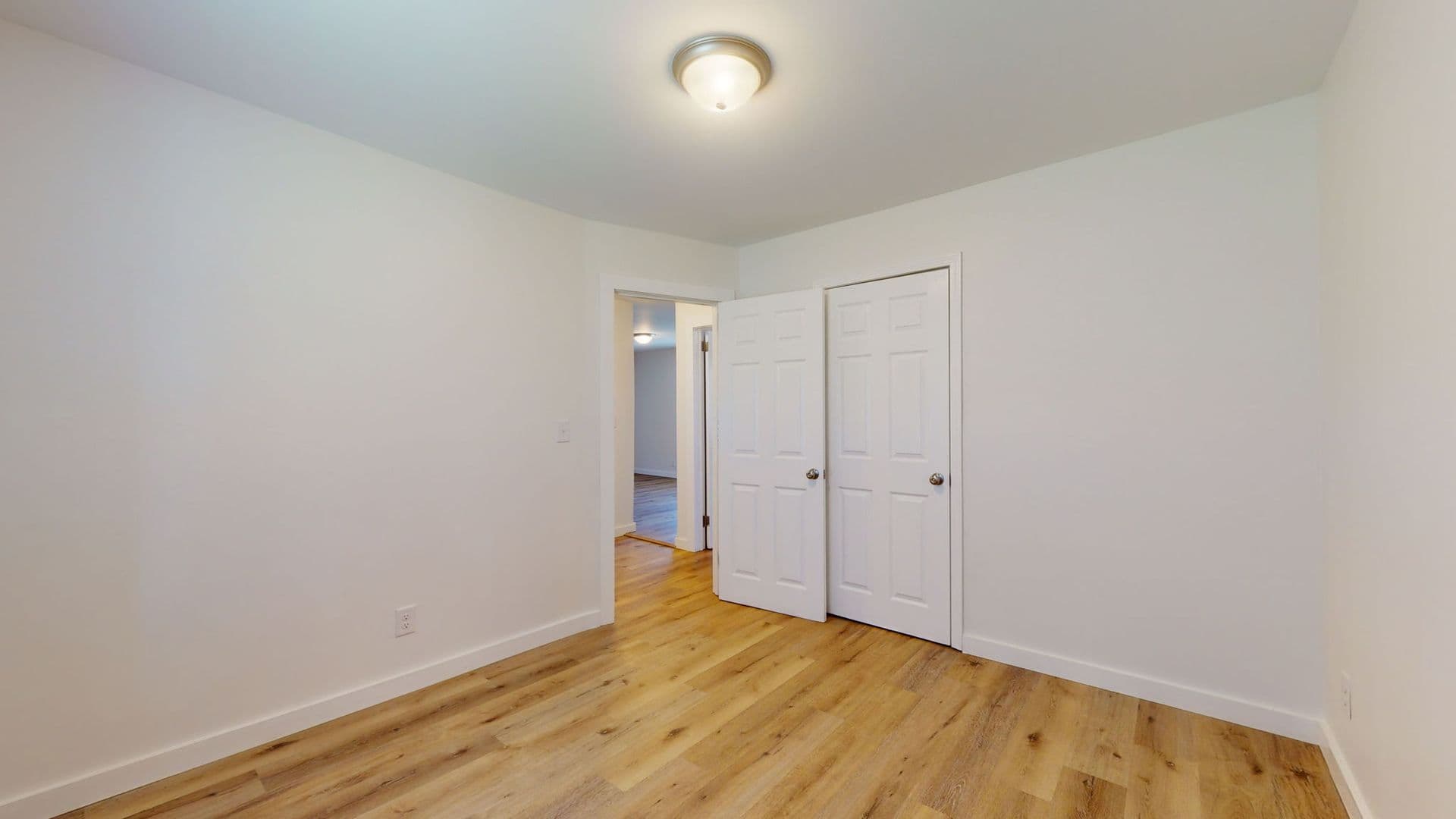 Monroe Apartment: Fairley Avenue