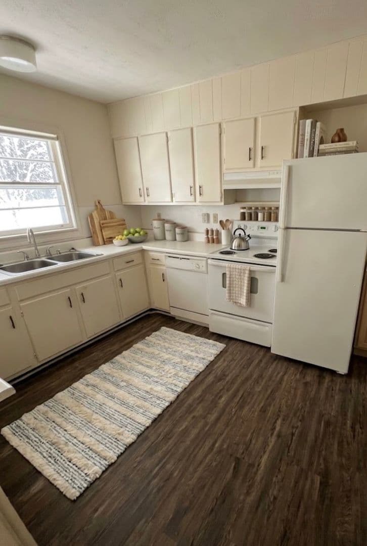 Fayetteville Apartment: 230 Pinecrest Drive