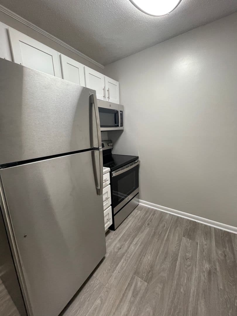 Fayetteville Apartment: Blanton Road
