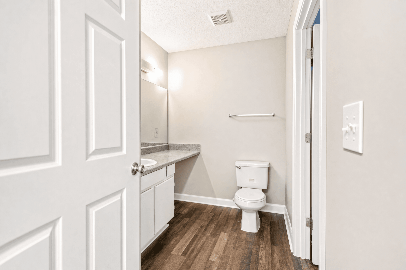 Gaffney Apartment: 112 Martin Lane