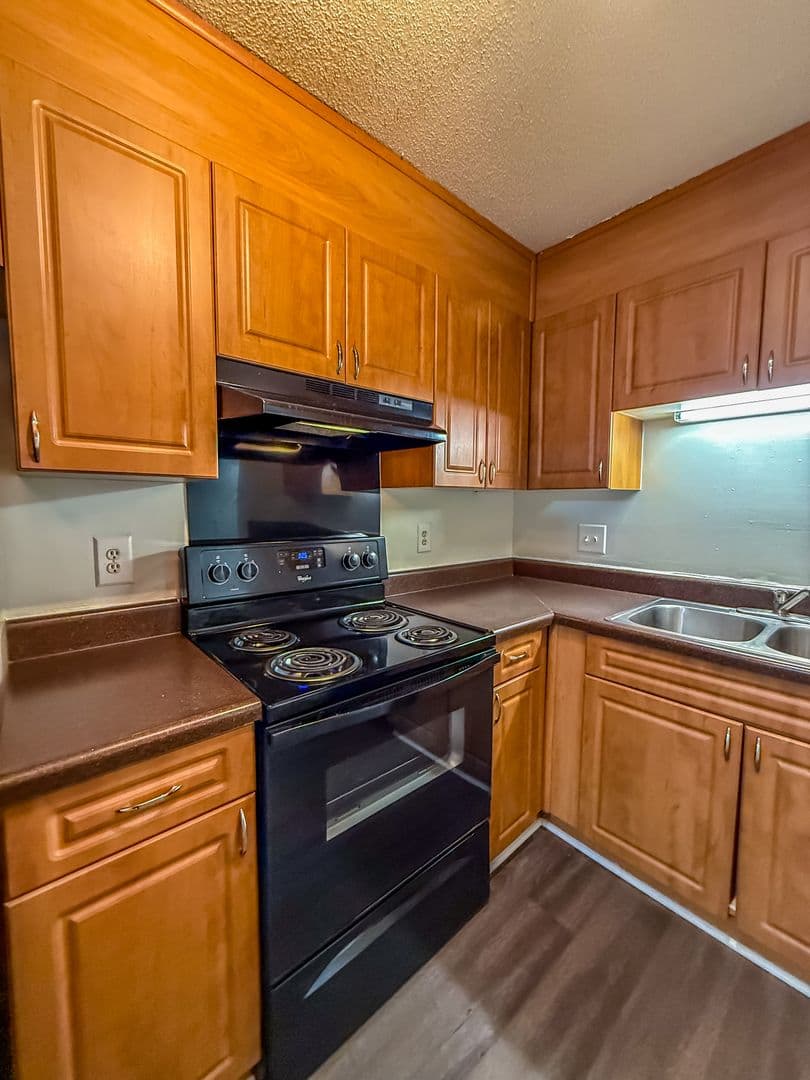 Jacksonville Apartment: 301 Village Drive