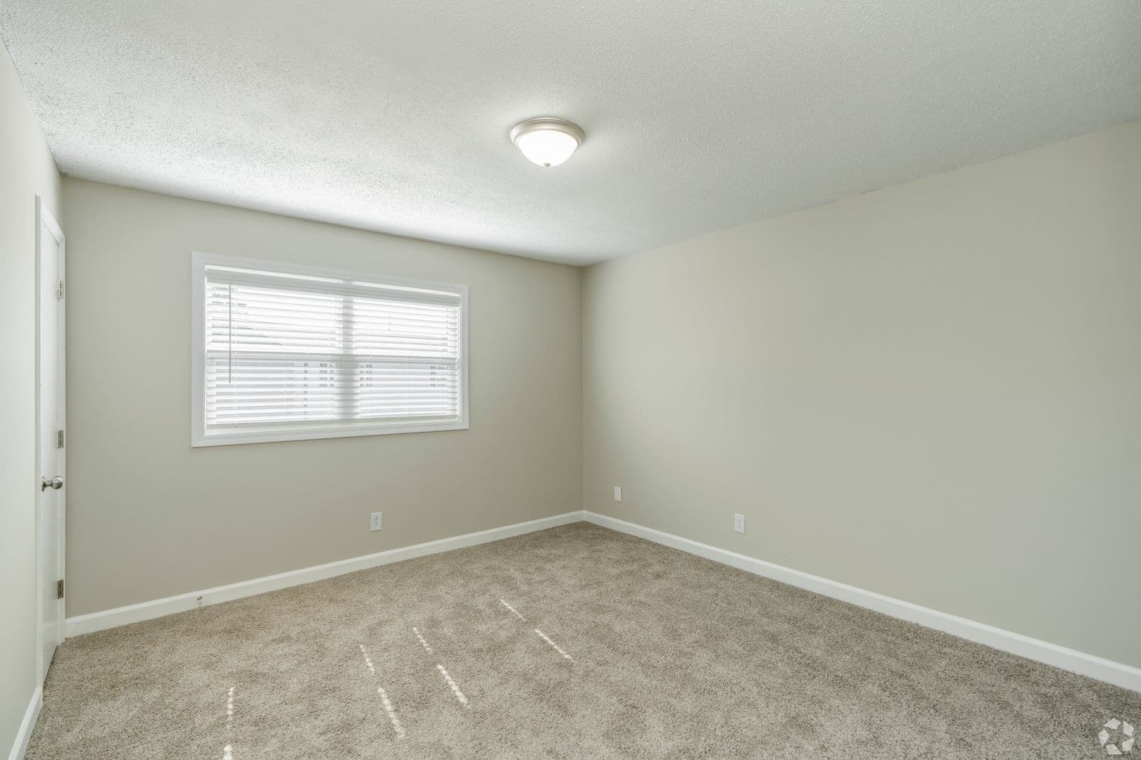 Mount Holly Townhome: 300 E Charlotte Ave