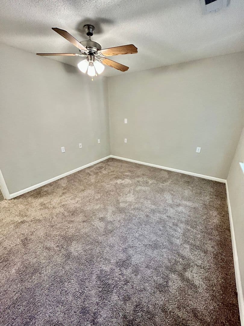 Fayetteville Apartment: 1033 Appamattox Ct