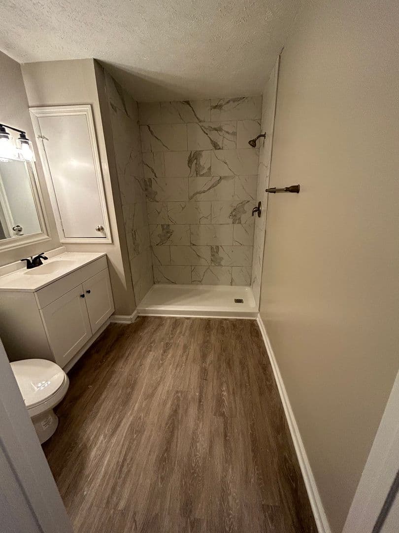 Fayetteville Apartment: Elcone Dr