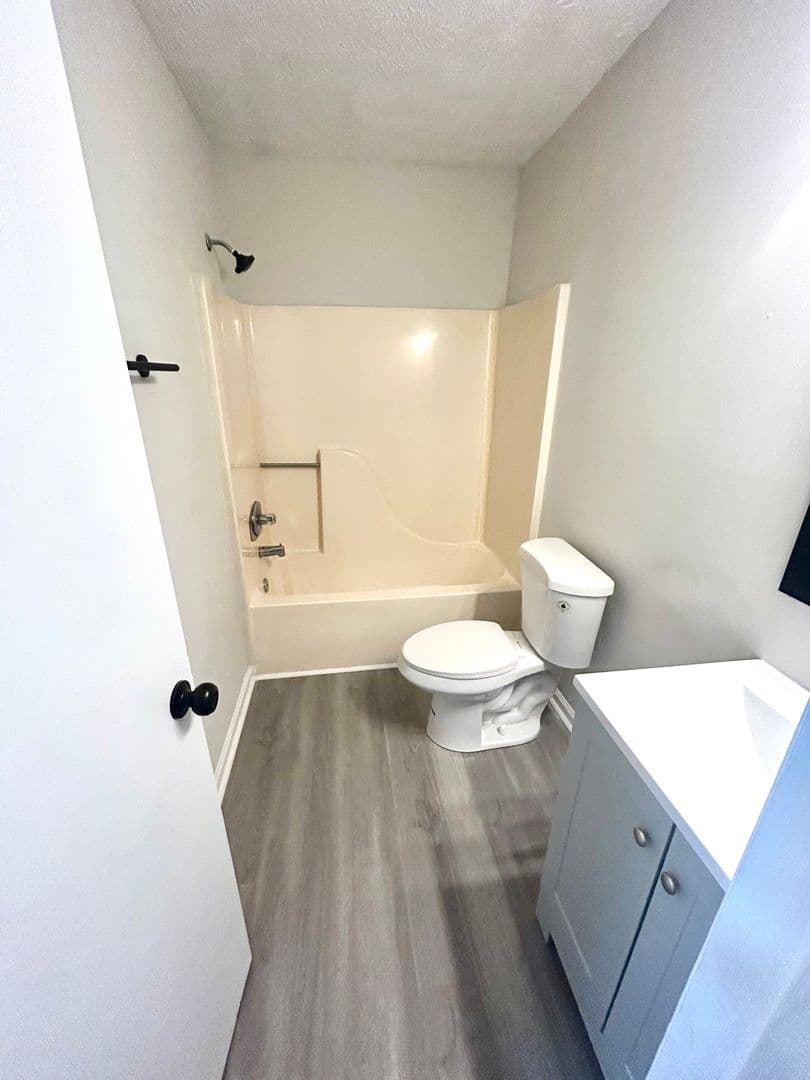 Fayetteville Apartment: Elcone Dr